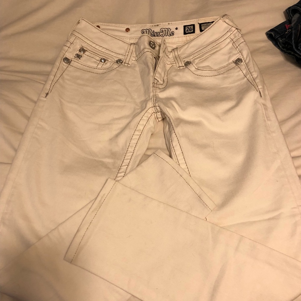 White miss me jeans
